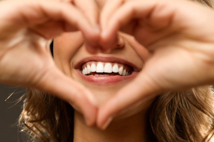 دانتوں کو صحت مند رکھنے کے تین آسان طریقے