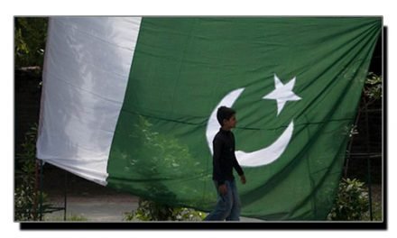 خطرات میں گِھرا پاکستان